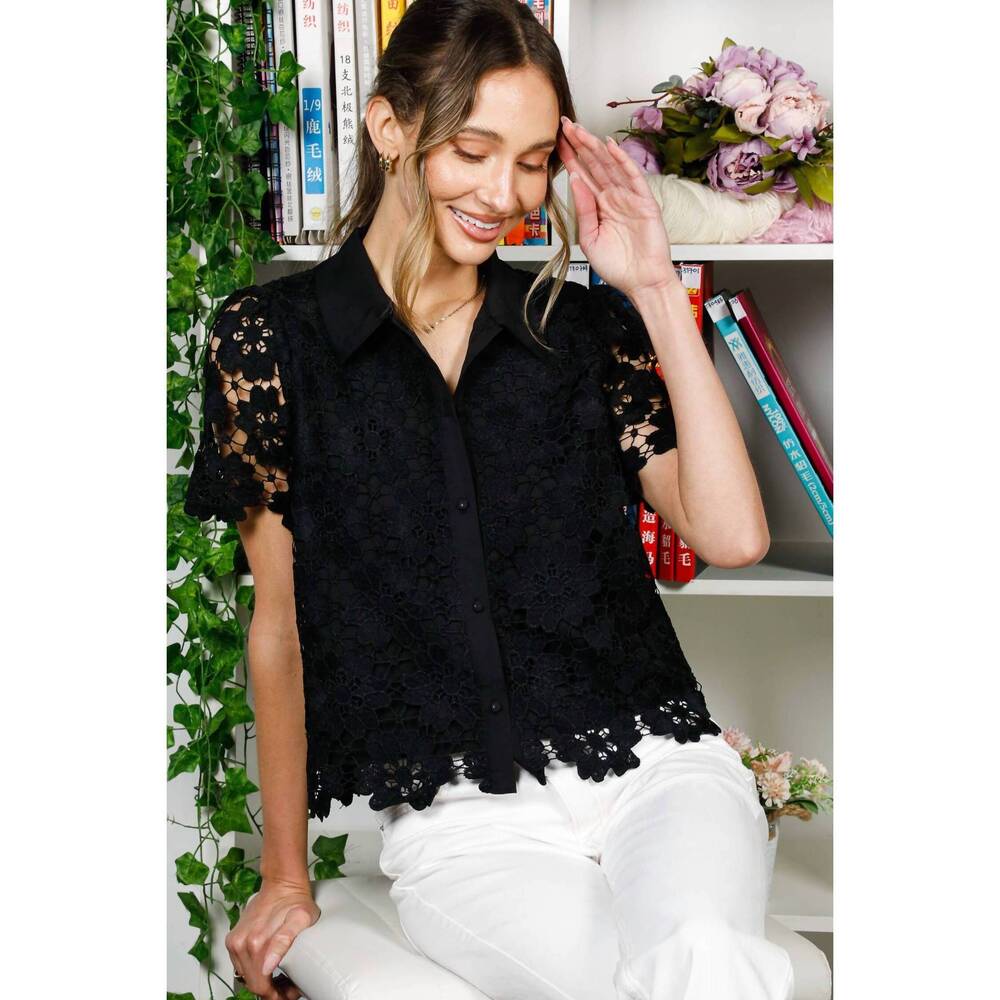 NEW VINE & LOVE eyelet lace collared blouse in black